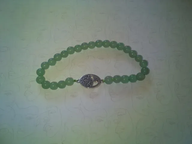 bracelet en pierre de la fileuse des bois (1)